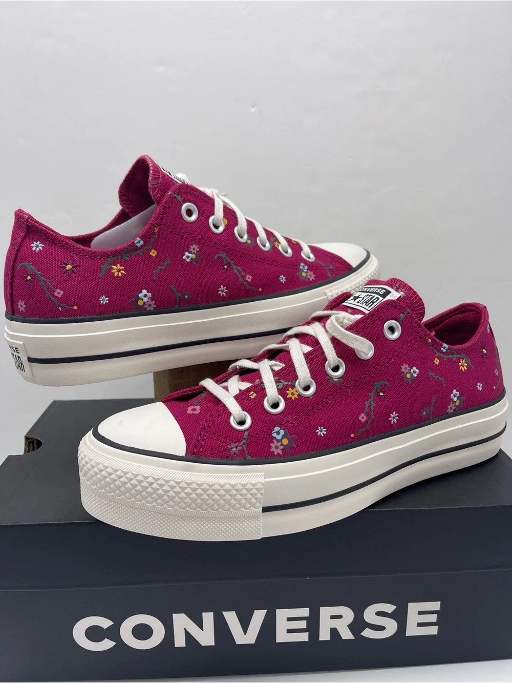 Converse A15535C CTAS LIFT OX SPORTY BERRY/VINTAGE WHITE Platform Sneakers